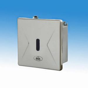 B&K egyedi infrás piszoár-öblítő rejtett csavarozású előlappal, 230 V AC tápegységgel (BK00745)